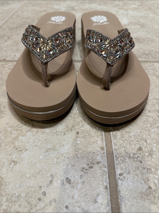 Yellow Box Shoes - NWOT Yellow Box Taupe Jeweled Platform Flip Flops